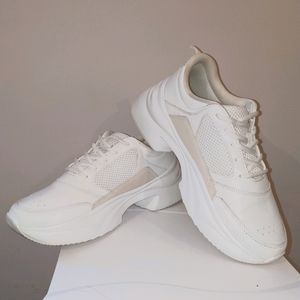 Zara CHUNKY SOLE SNEAKER